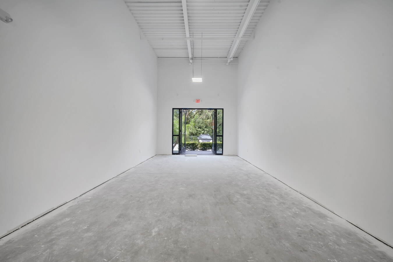 3370 Rouse Rd, Orlando, FL 32817 - Lot 101 - - Photo intérieure - Image 1 of 17