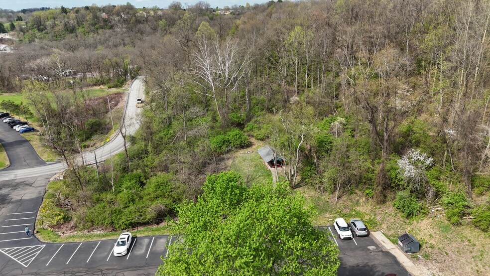 Locust Hill Drive Dr, Cheswick, PA à vendre - Photo de l’immeuble – Image 3 sur 39