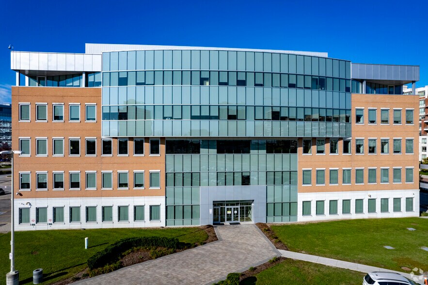 85 Enterprise Blvd, Markham, ON à louer - Photo de l’immeuble – Image 3 sur 7