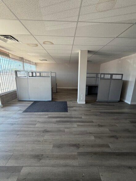 3475 Boulder Hwy, Las Vegas, NV à louer - Photo de l’immeuble – Image 3 sur 22