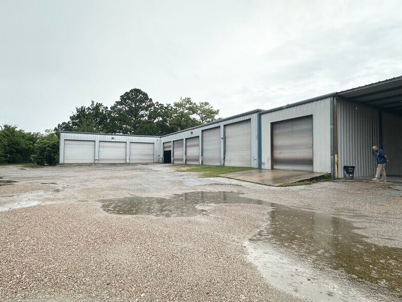 13626 Ann Louise Rd, Houston, TX à vendre - Photo de l’immeuble – Image 2 sur 16