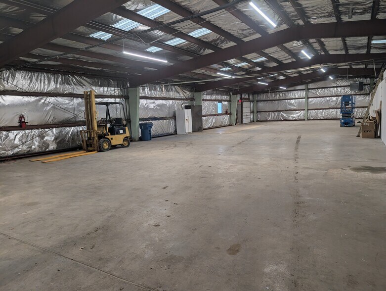 1319 E Highway H, Liberty, MO à louer - Photo de l’immeuble – Image 3 sur 19