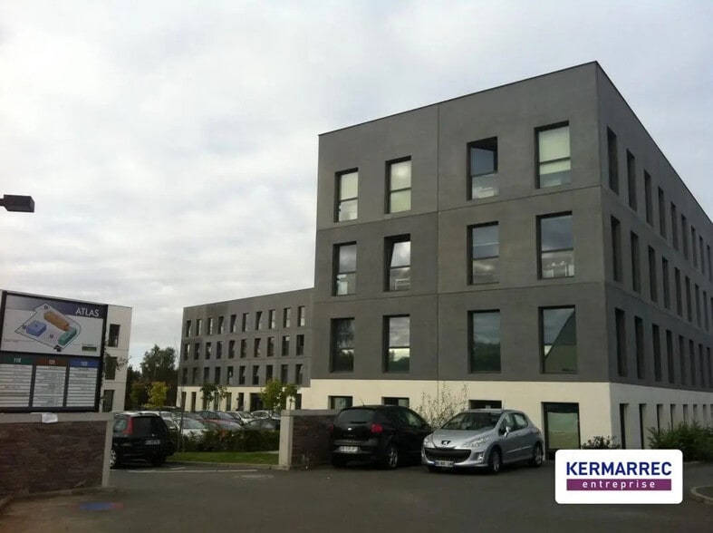 Bureau dans Saint-Jacques-de-la-Lande à vendre - Photo de l’immeuble – Image 2 sur 6