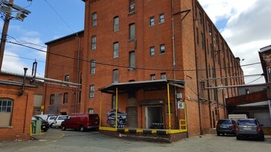 90 Dayton Ave, Passaic, NJ à louer Photo de l’immeuble– Image 1 sur 4