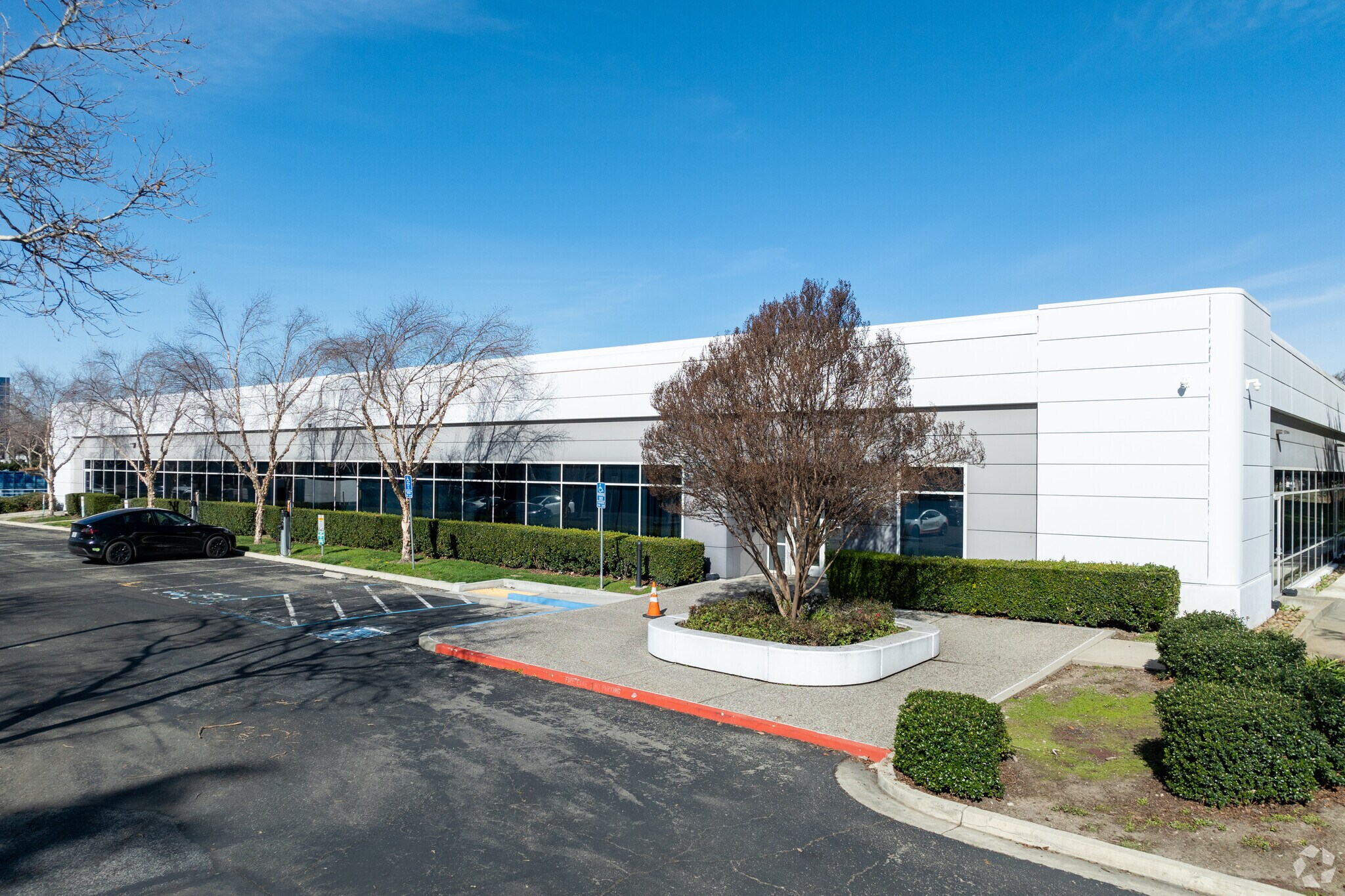 4696-4698 Willow Rd, Pleasanton, CA à louer Photo principale– Image 1 sur 8