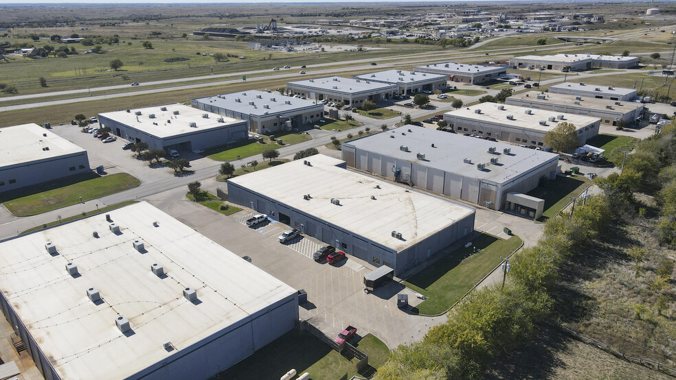 6715 Corporation Pky, Fort Worth, TX à louer - Photo de l’immeuble – Image 1 sur 8