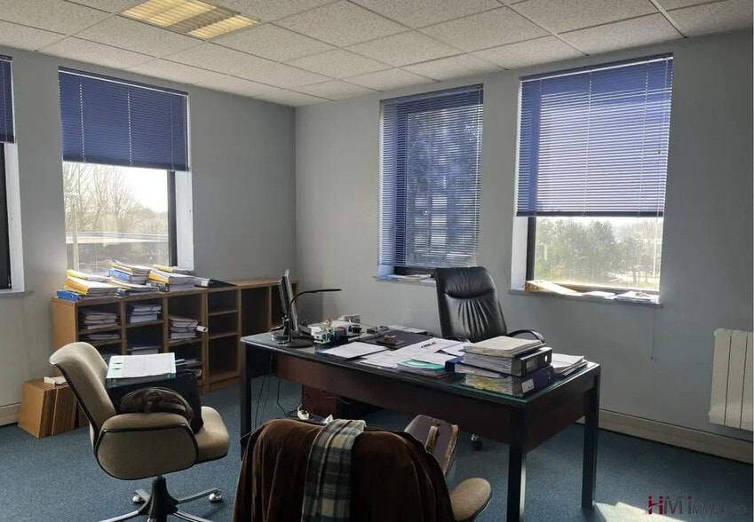 Bureau dans Mont-Saint-Aignan à louer - Photo de l’immeuble – Image 1 sur 4