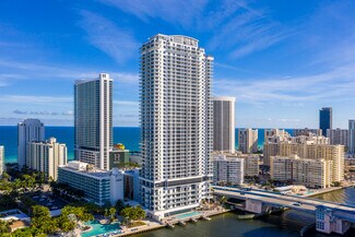 Plus de détails pour 4010-4012 S Ocean Dr, Hollywood, FL - Logement à vendre