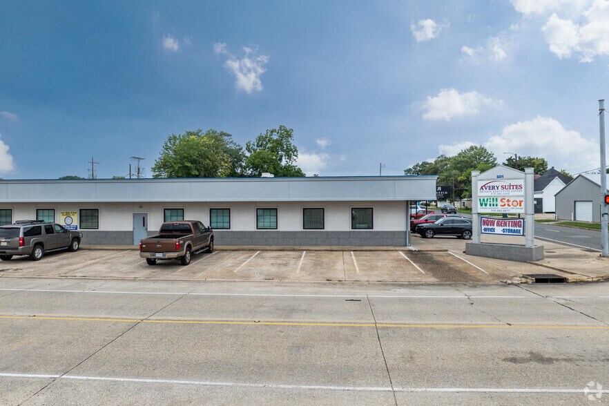 601-609 N 5th St, Monroe, LA à louer - Photo de l’immeuble – Image 2 sur 17