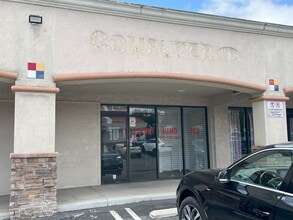 25351-25461 Alicia Pky, Laguna Hills, CA à louer Photo de l’immeuble– Image 1 sur 10