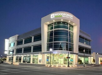 Plus de détails pour 400 W Davis St, Conroe, TX - Bureau, Local commercial à louer