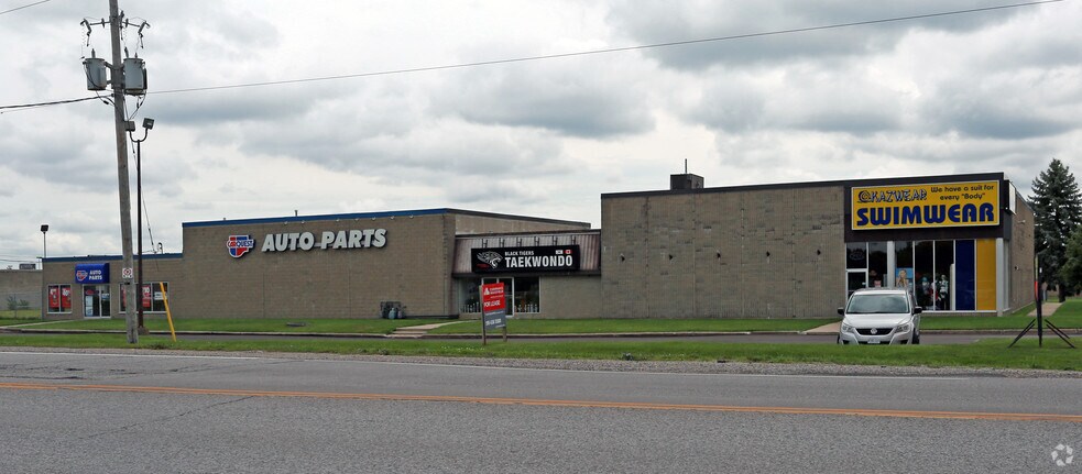 1510 Fanshawe Park Rd W, London, ON à louer - Photo de l’immeuble – Image 2 sur 5