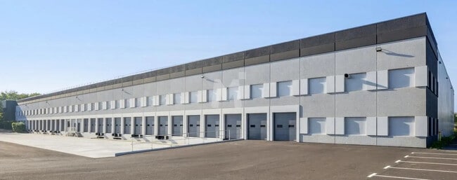 Plus de détails pour Bureau, Local d'activités à louer