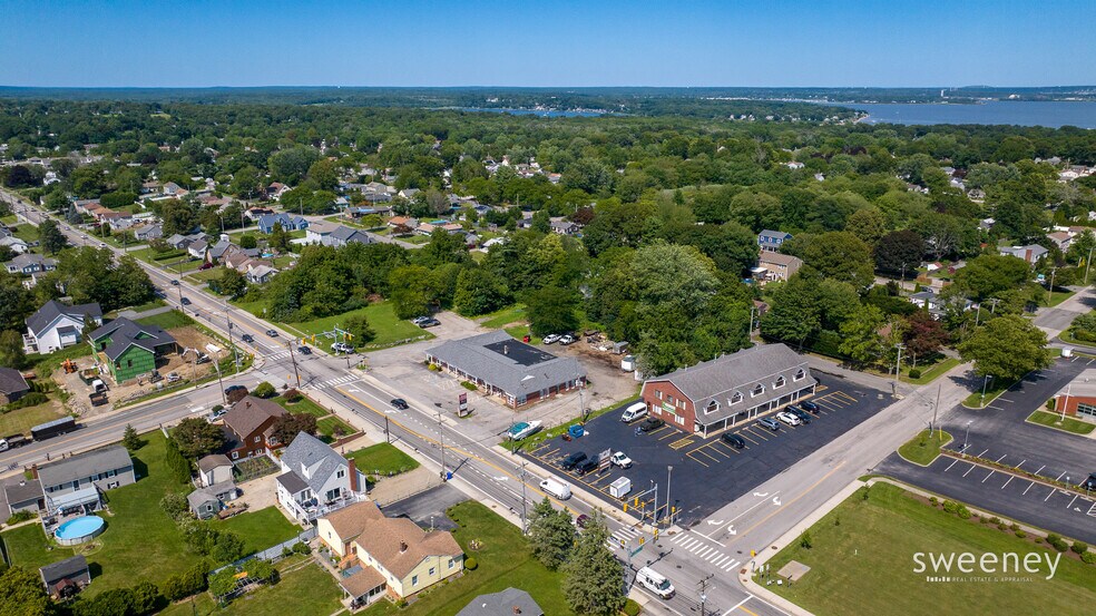 500 Metacom Ave, Bristol, RI à vendre - Photo de l’immeuble – Image 3 sur 5