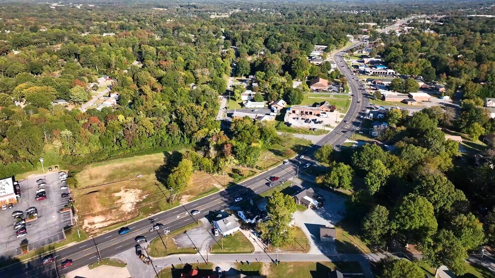 107 Julian Ave, Archdale, NC à vendre - Vidéo sur l’annonce professionnelle – Image 2 sur 8