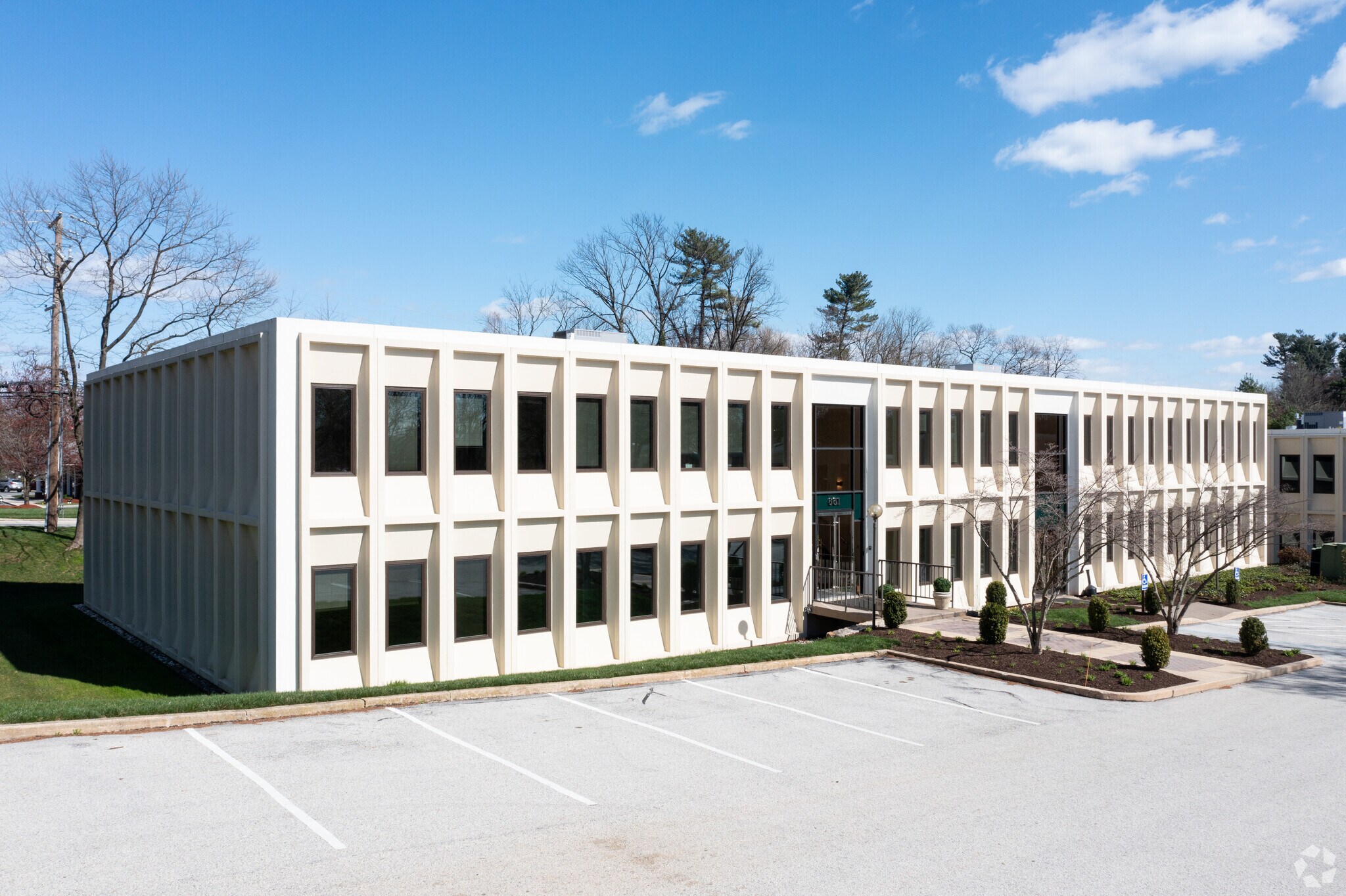 661 Moore Rd, King Of Prussia, PA à louer Photo de l’immeuble– Image 1 sur 6