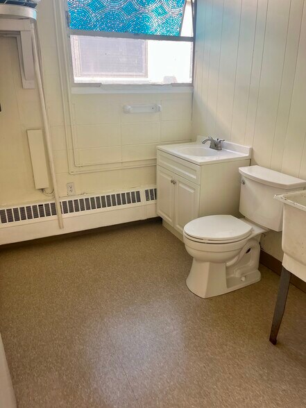 448 Whitehead Rd, Hamilton, NJ à louer - Photo de l’immeuble – Image 2 sur 8