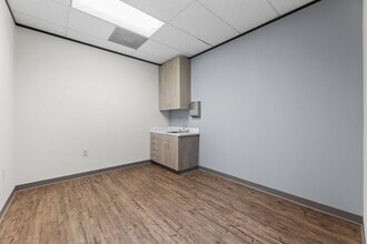 8111 Cypresswood Dr, Spring, TX à louer Photo intérieure– Image 1 sur 6