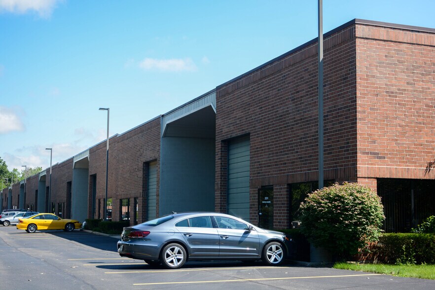 888 E Belvidere Rd, Grayslake, IL à louer - Photo de l’immeuble – Image 3 sur 9