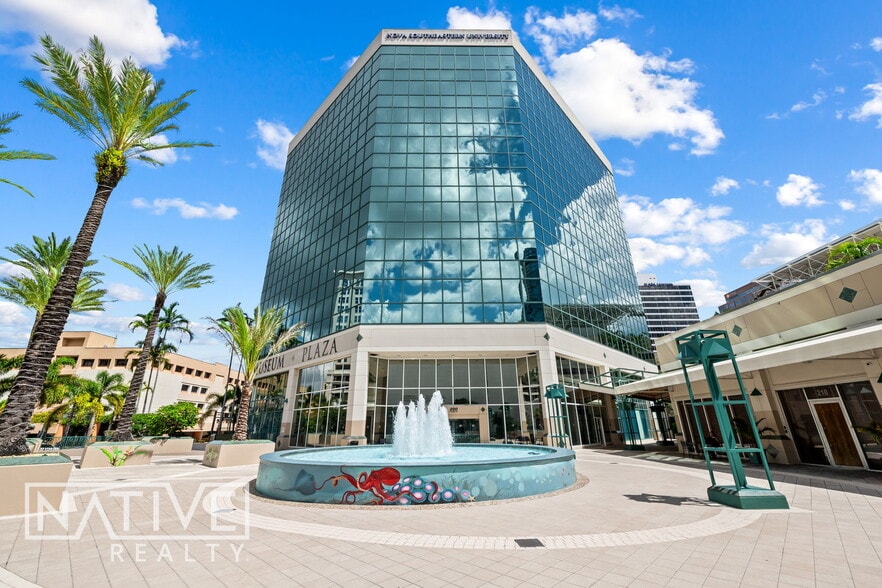 200 S Andrews Ave, Fort Lauderdale, FL à louer - Photo de l’immeuble – Image 1 sur 11