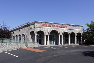 Plus de détails pour 840 Lancaster Ave, Devon, PA - Local commercial à vendre