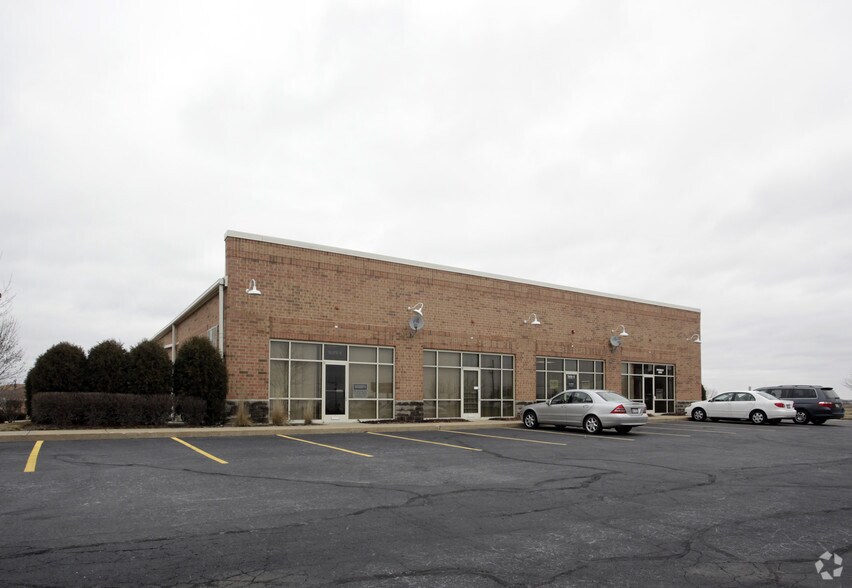 600 S Weber Rd, Romeoville, IL à louer - Photo de l’immeuble – Image 2 sur 6