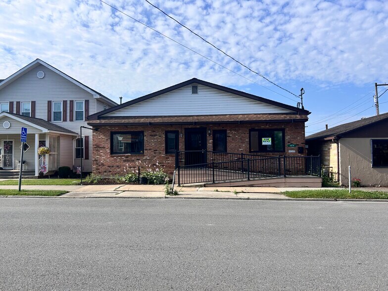 8 2nd St, Elkins, WV à louer - Photo de l’immeuble – Image 2 sur 2