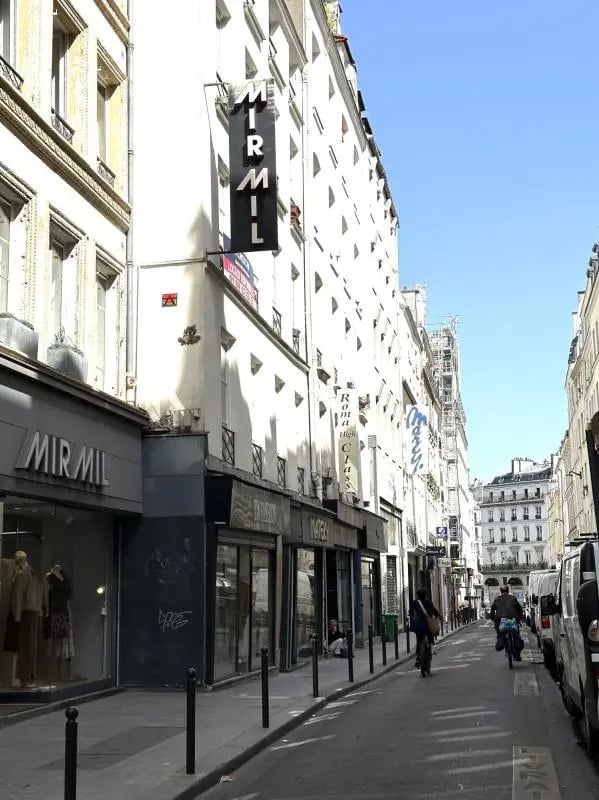 Local commercial dans Paris à louer Photo de l’immeuble– Image 1 sur 10