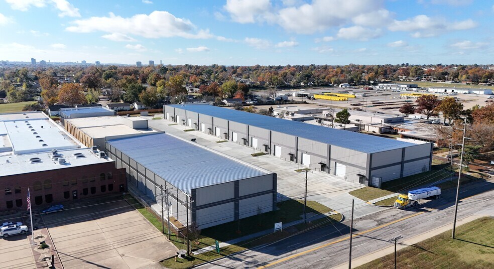 6240 E 15th St, Tulsa, OK à louer - Aérien – Image 3 sur 43