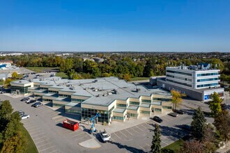 145 Renfrew Dr, Markham, ON - Vue aérienne  vue de carte