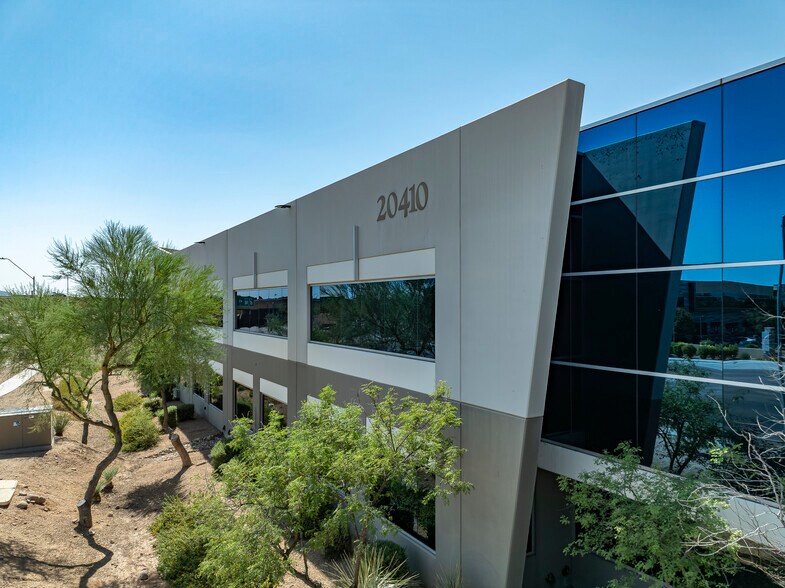20410 N 19th Ave, Phoenix, AZ à louer - Photo de l’immeuble – Image 2 sur 12