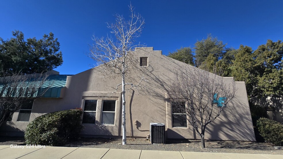 1650 Willow Creek Rd, Prescott, AZ à louer - Photo de l’immeuble – Image 2 sur 15