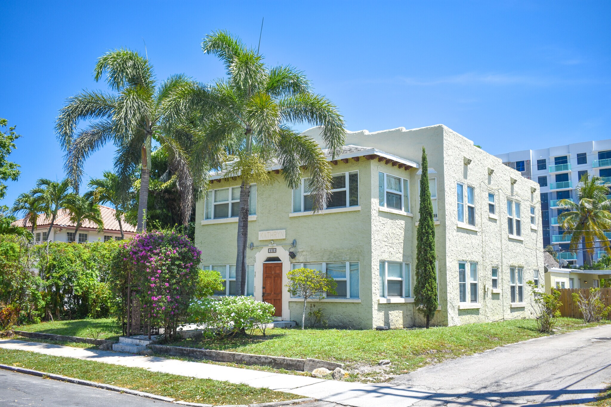 532 26th St, West Palm Beach, FL à vendre Photo de l’immeuble– Image 1 sur 9