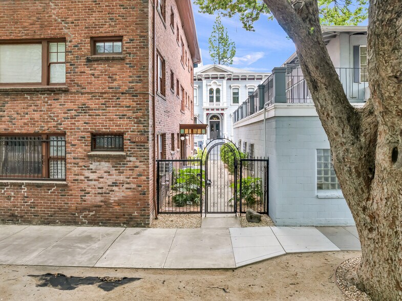 1021 H St, Sacramento, CA à vendre - Photo de l’immeuble – Image 1 sur 51