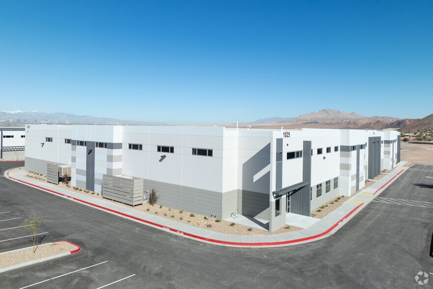 1025 Nancy Jay St, Henderson, NV à louer - Photo de l’immeuble – Image 2 sur 3