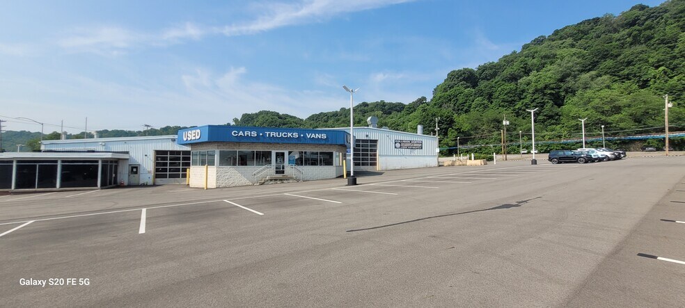 201 7th Ave, Beaver Falls, PA à louer - Photo principale – Image 1 sur 4