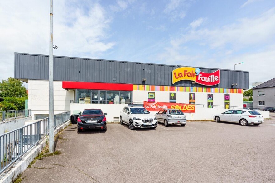 Local commercial dans Forbach à louer - Photo de l’immeuble – Image 2 sur 4