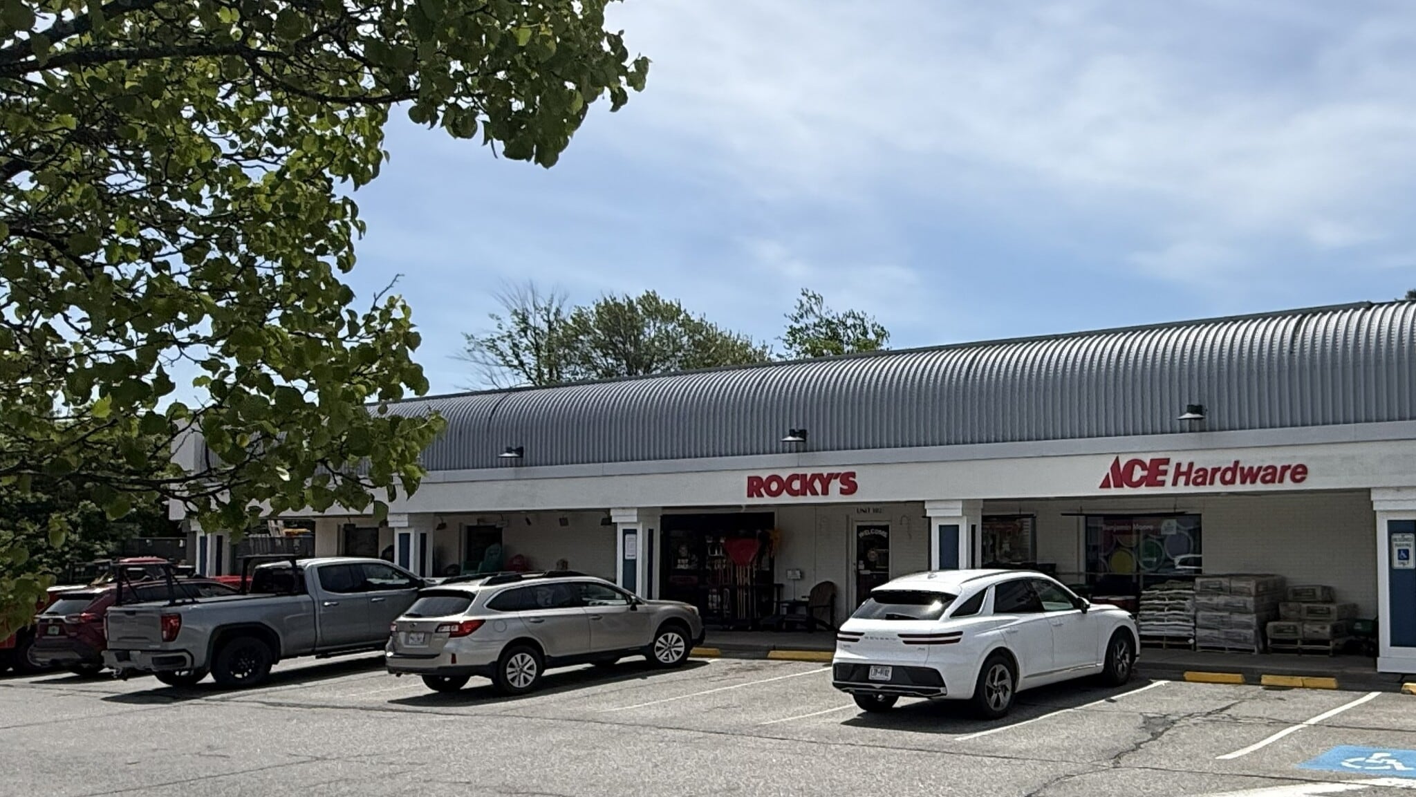 257-277 Newport Rd, New London, NH à louer Photo intérieure– Image 1 sur 1