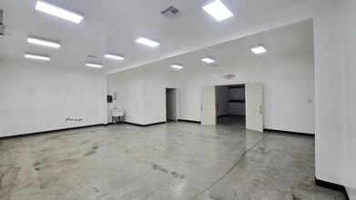 5517 FM 2004 Rd, Hitchcock, TX à louer Photo intérieure– Image 1 sur 10