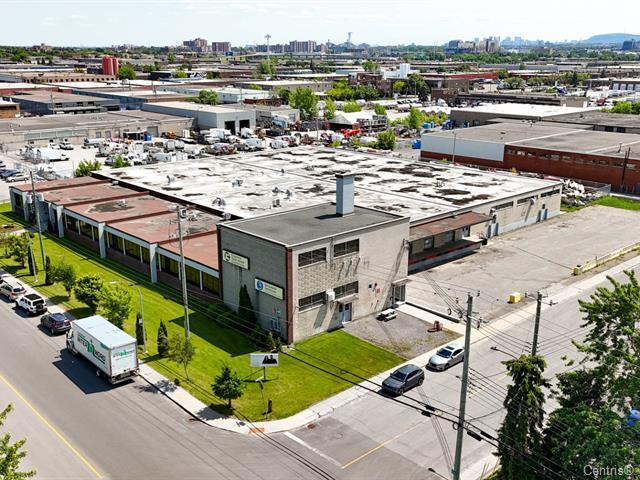 9700 Boul Parkway, Montréal, QC à vendre - Aérien – Image 1 sur 19