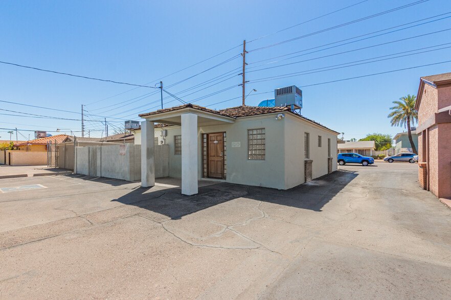 1530 W Thomas Rd, Phoenix, AZ à louer - Photo de l’immeuble – Image 2 sur 14