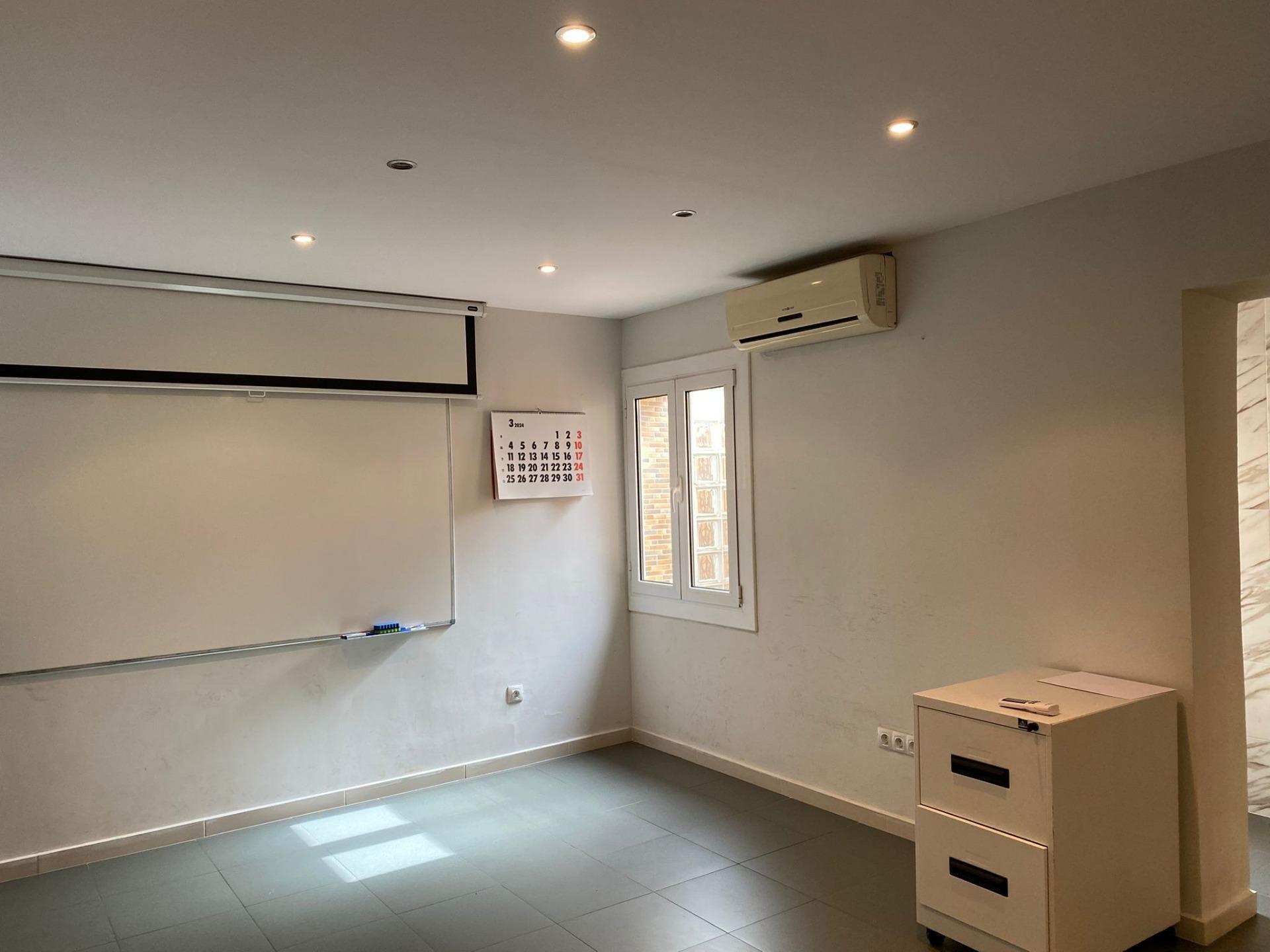 Local commercial dans Barcelone, Barcelona à louer Photo principale– Image 1 sur 2