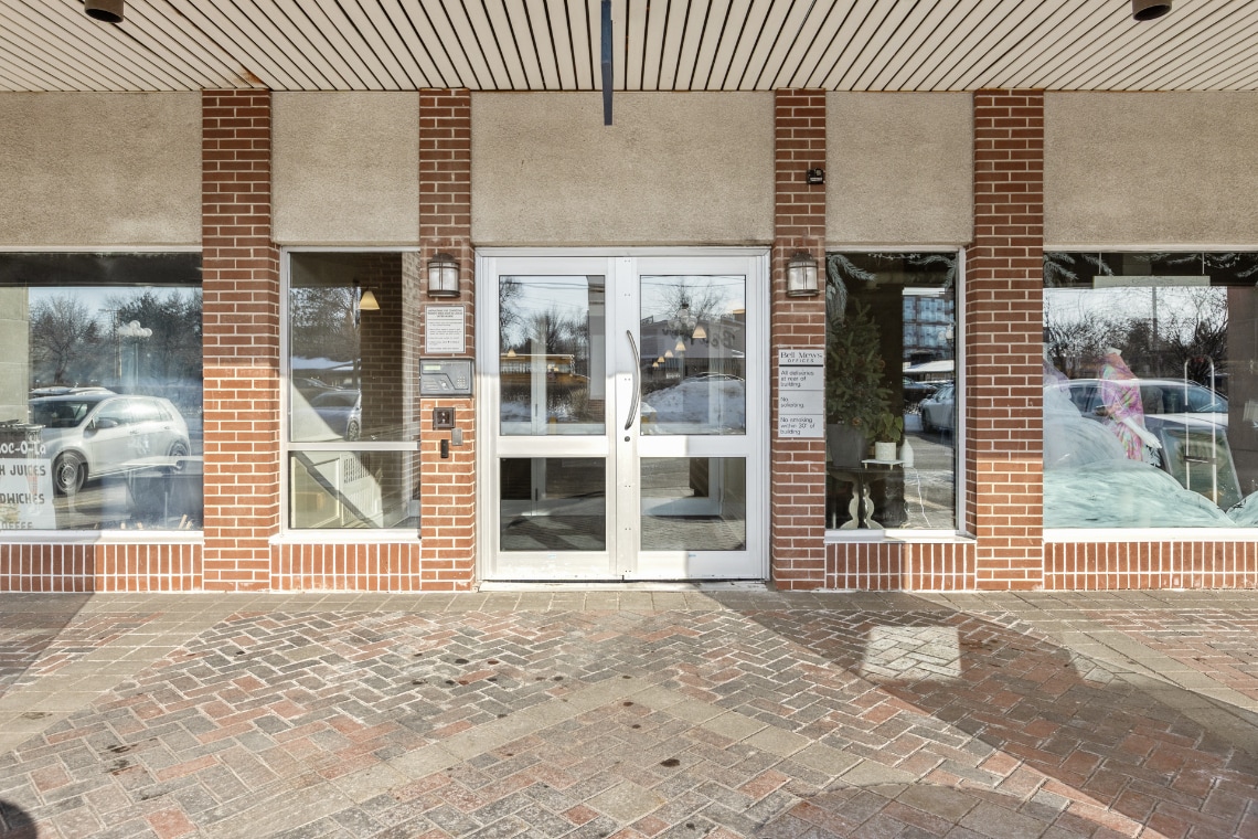 2039 Robertson Rd, Ottawa, ON à louer Photo intérieure– Image 1 sur 6