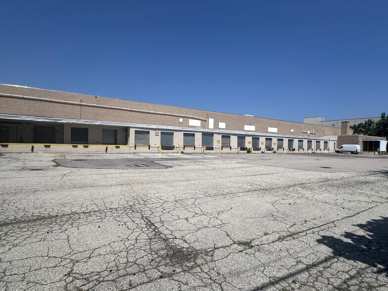 1007-1011 W Butler St, Philadelphia, PA à louer - Photo de l’immeuble – Image 3 sur 12