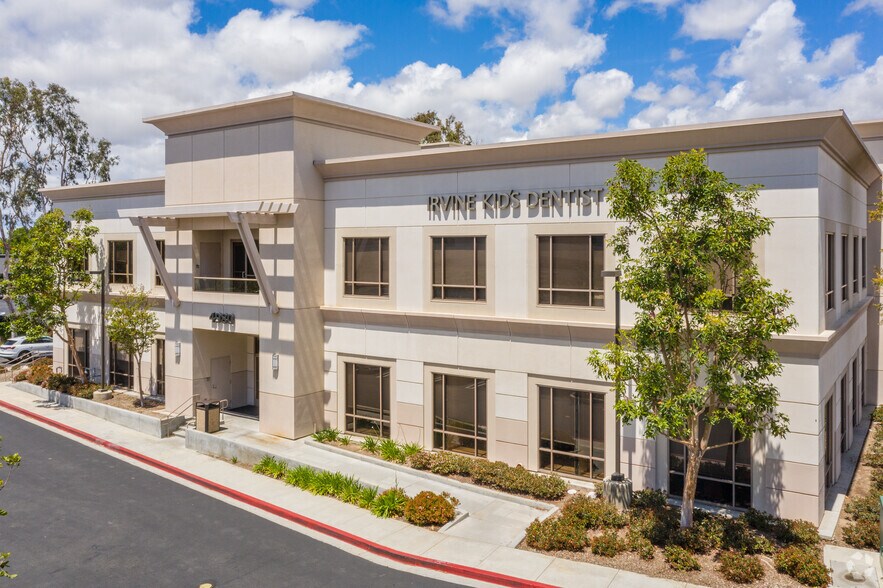 4980 Barranca Pky, Irvine, CA à louer - Photo principale – Image 1 sur 10
