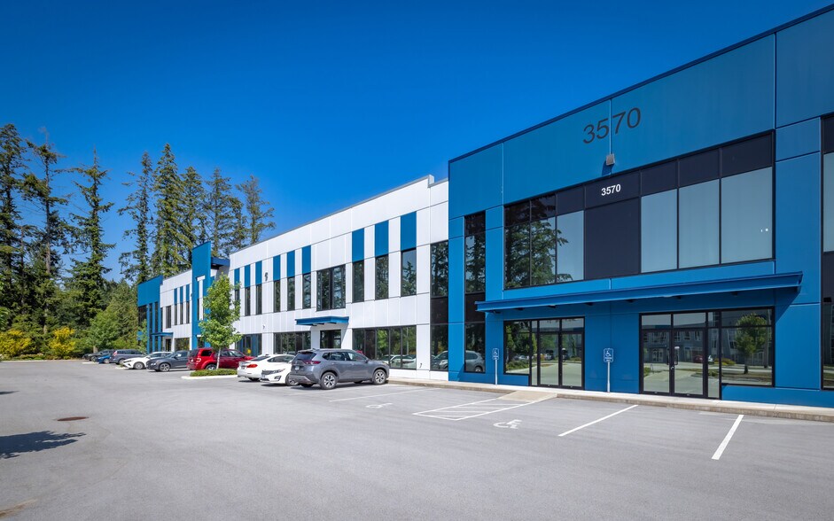 3570 194 St, Surrey, BC à vendre - Photo de l’immeuble – Image 2 sur 12