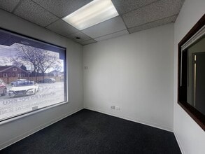 9957-9959 S Roberts Rd, Palos Hills, IL à louer Photo intérieure– Image 2 sur 11