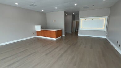 700-708 S Federal Hwy, Deerfield Beach, FL à louer - Vidéo sur l’annonce professionnelle 