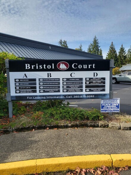 2401 Bristol Ct SW, Olympia, WA à vendre - Photo de l’immeuble – Image 2 sur 3