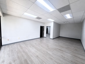 2411 NE Loop 410, San Antonio, TX à louer Photo intérieure– Image 2 sur 9